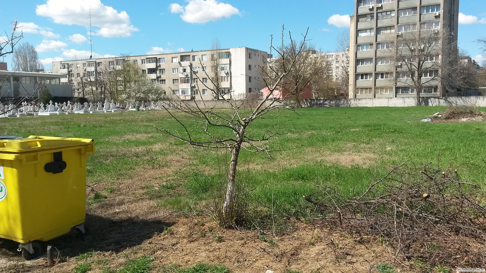 Cimitirul Victimelor bombardamentului din 4 Aprilie 1944. Foto 2 Aprilie 2015